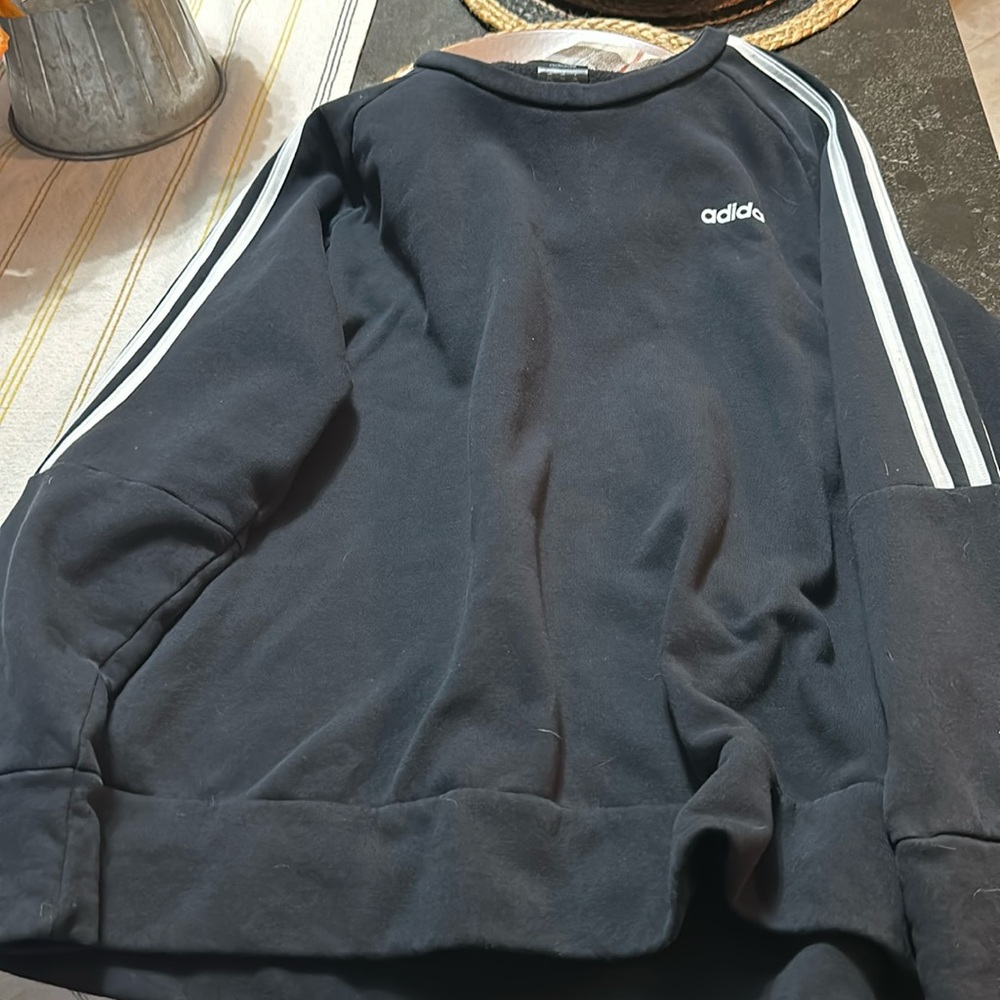 Men’s adidas sweatshirt